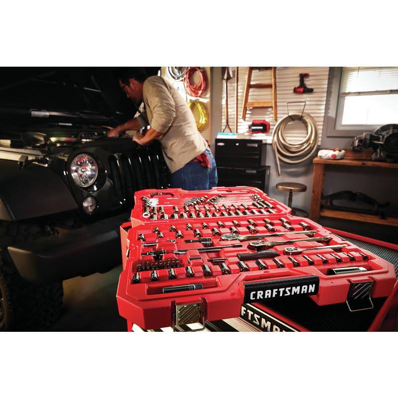 121 Piece SAE and Metric Chrome Mechanic Tool Set L35094