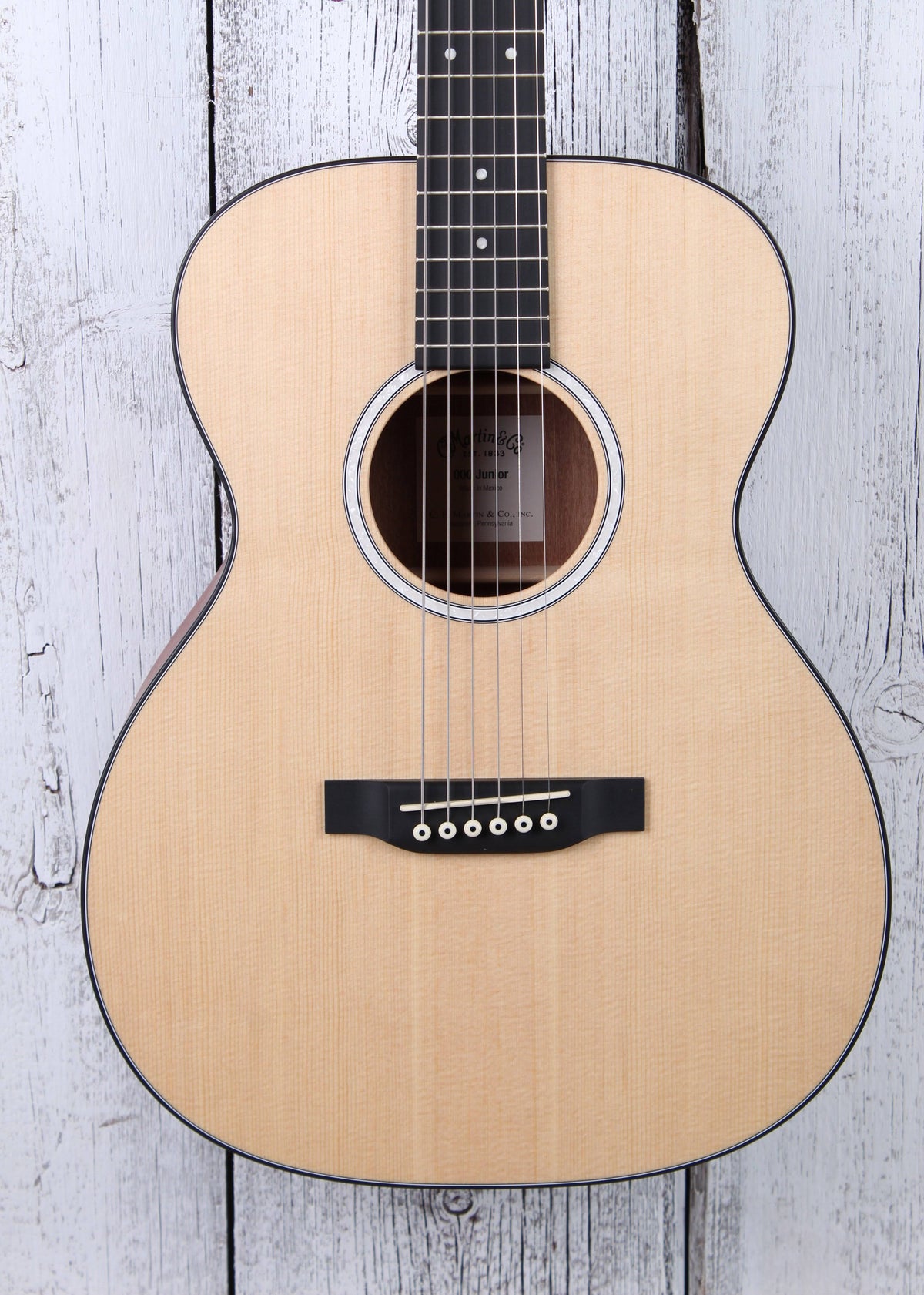 000Jr-10 Acoustic Guitar B887594