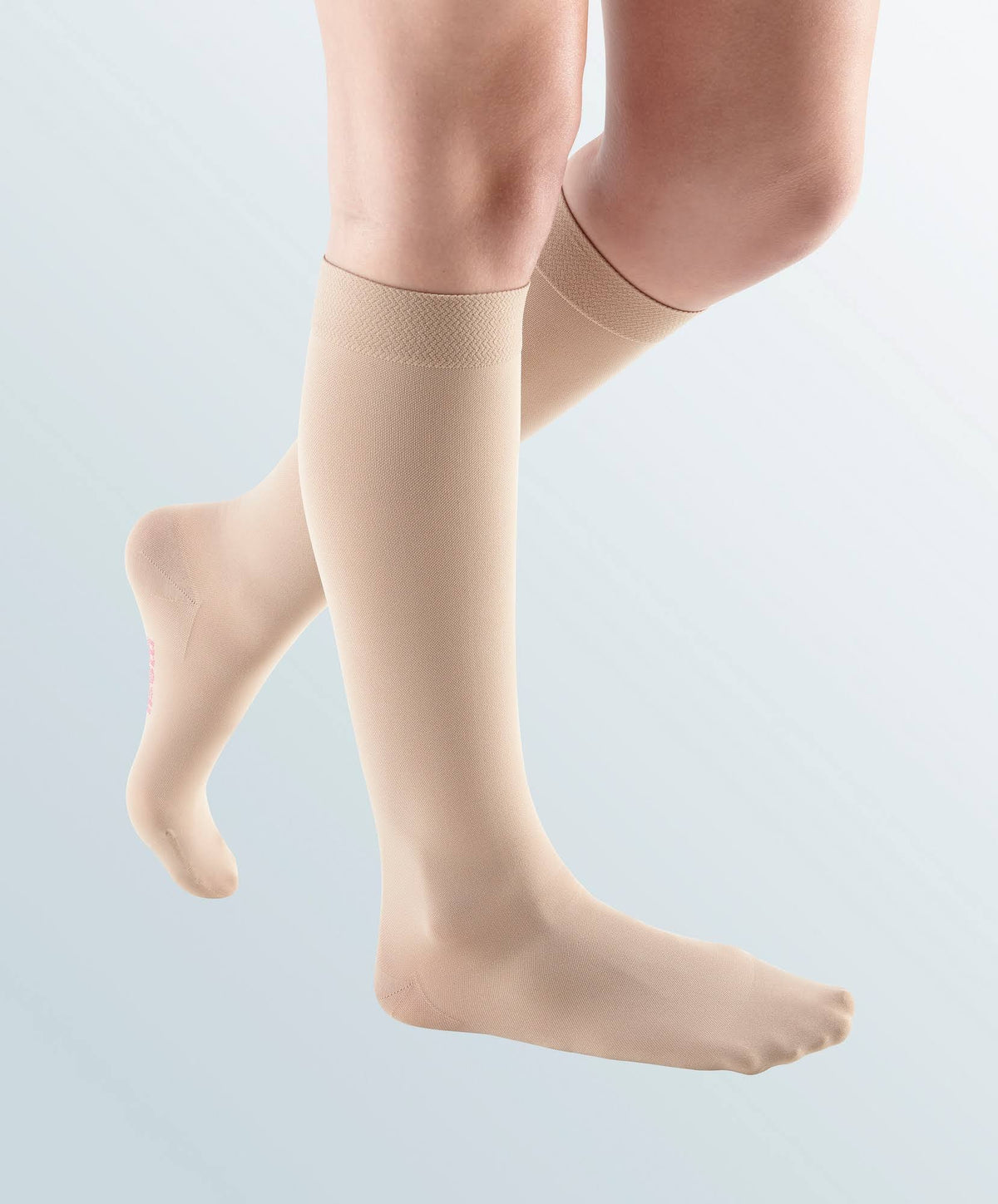 20-30 mmHg Calf High Closed-Toe Compression Stockings D423